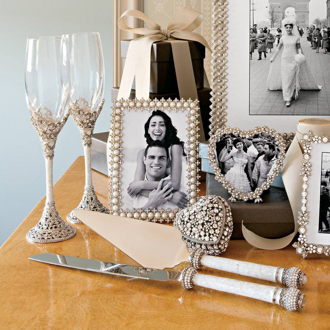 Crystal & Pearl Frame - OLIVIA RIEGEL®