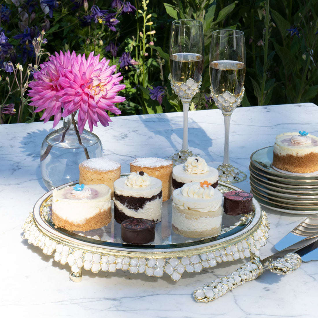  CAKE PLATEAUS