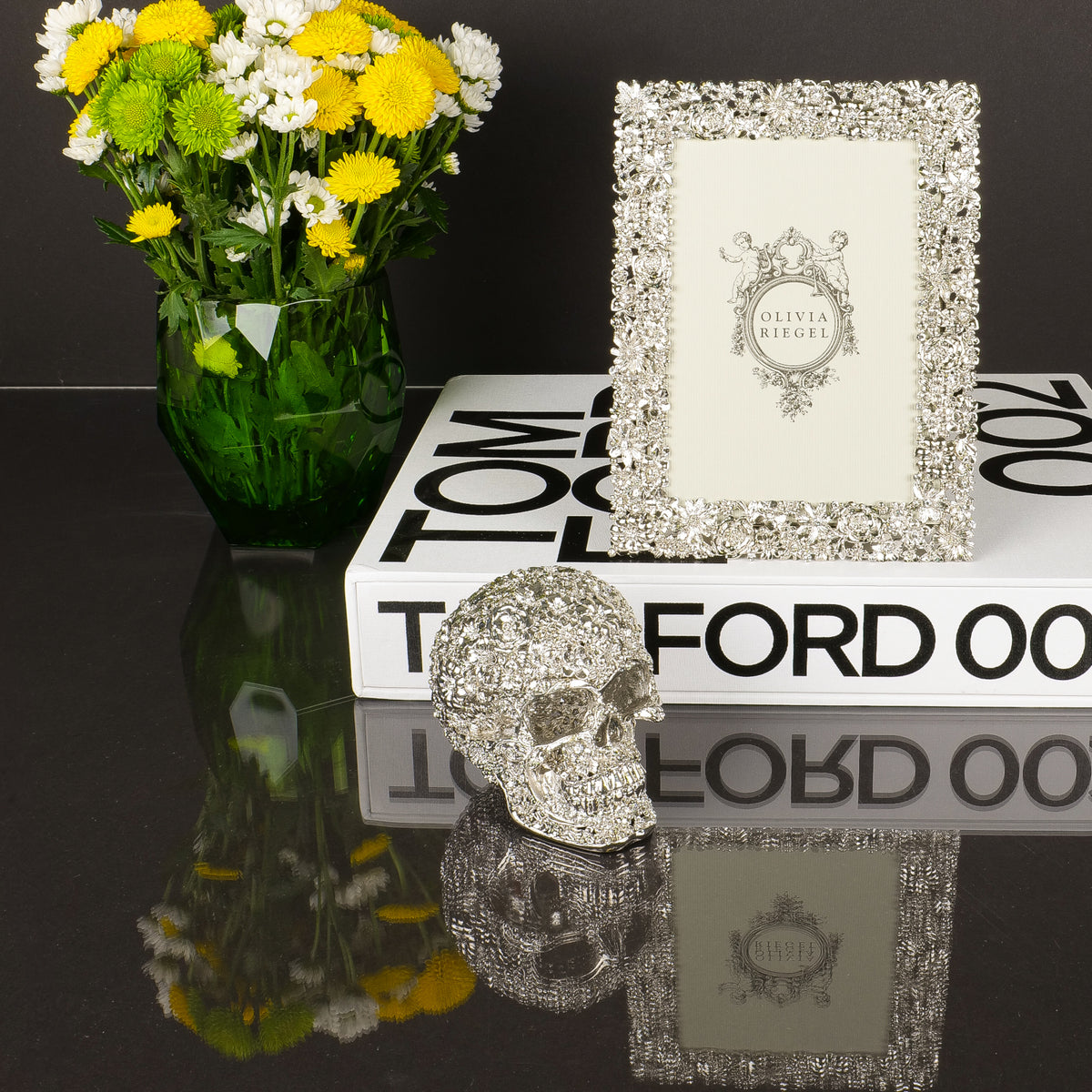 Silver Everleigh Frame and matching Everliegh Skull Box.