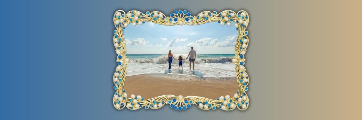 Audrey Capri Frame with photo of family on beach with waves