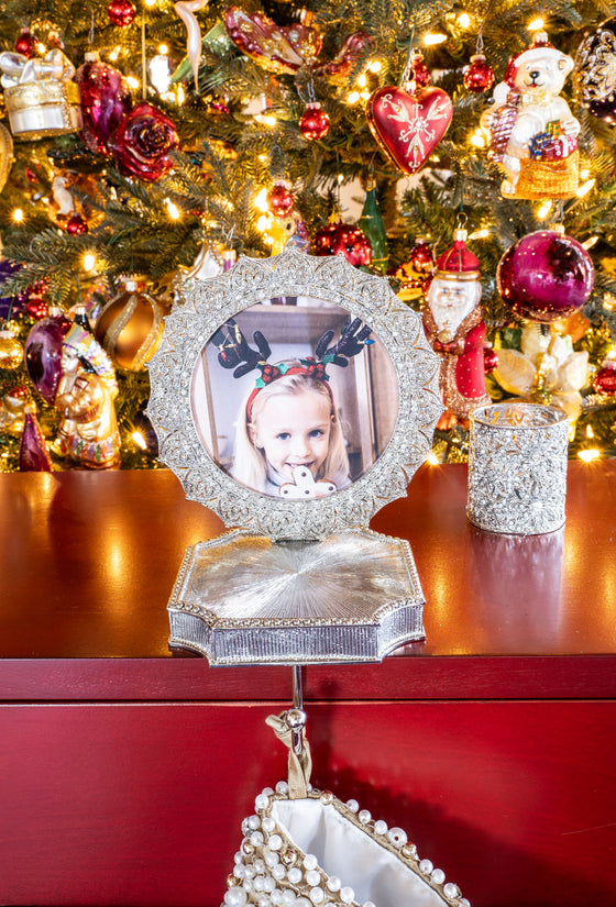 Windsor Round Frame Stocking Holder - OLIVIA RIEGEL®