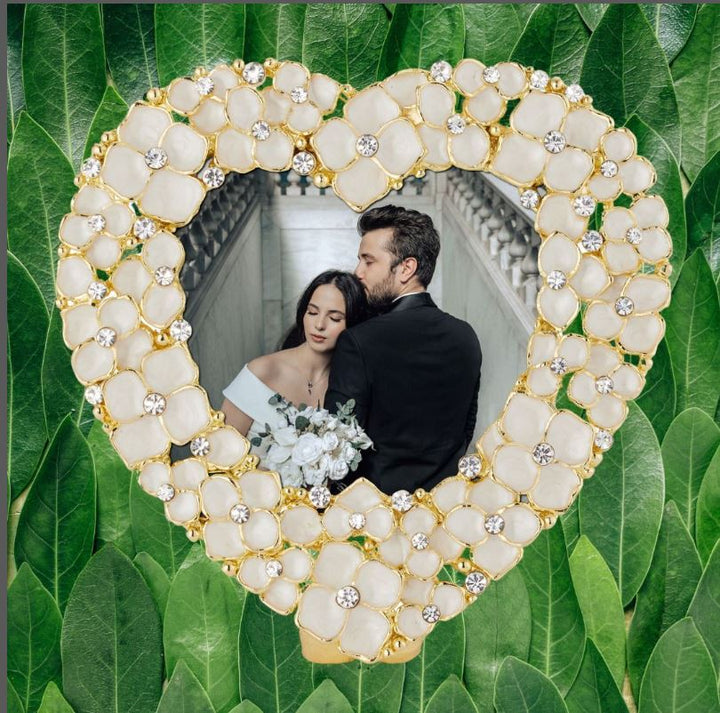 Dogwood Heart Frame - OLIVIA RIEGEL®