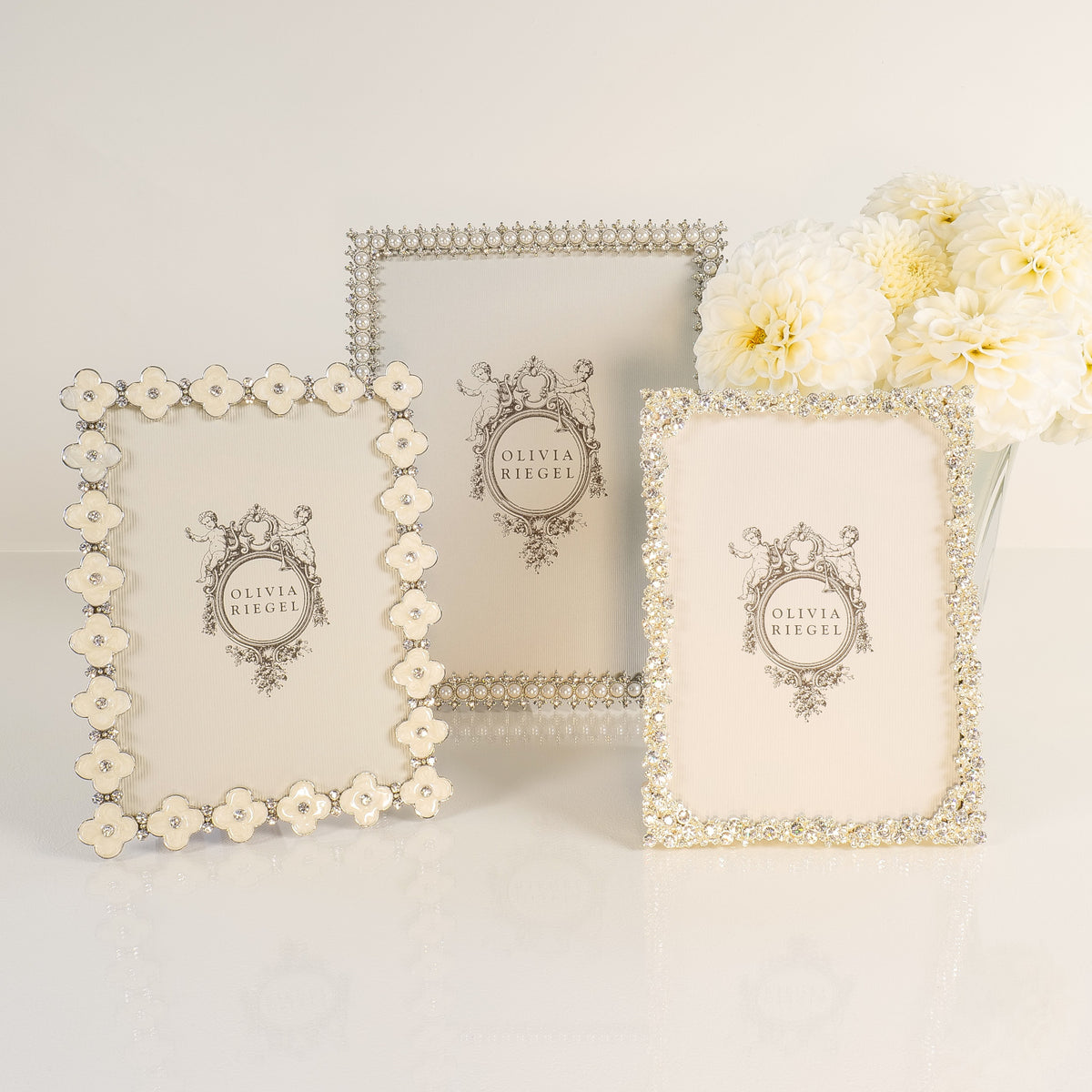 White Enamel Clover 8 by 10 Frame