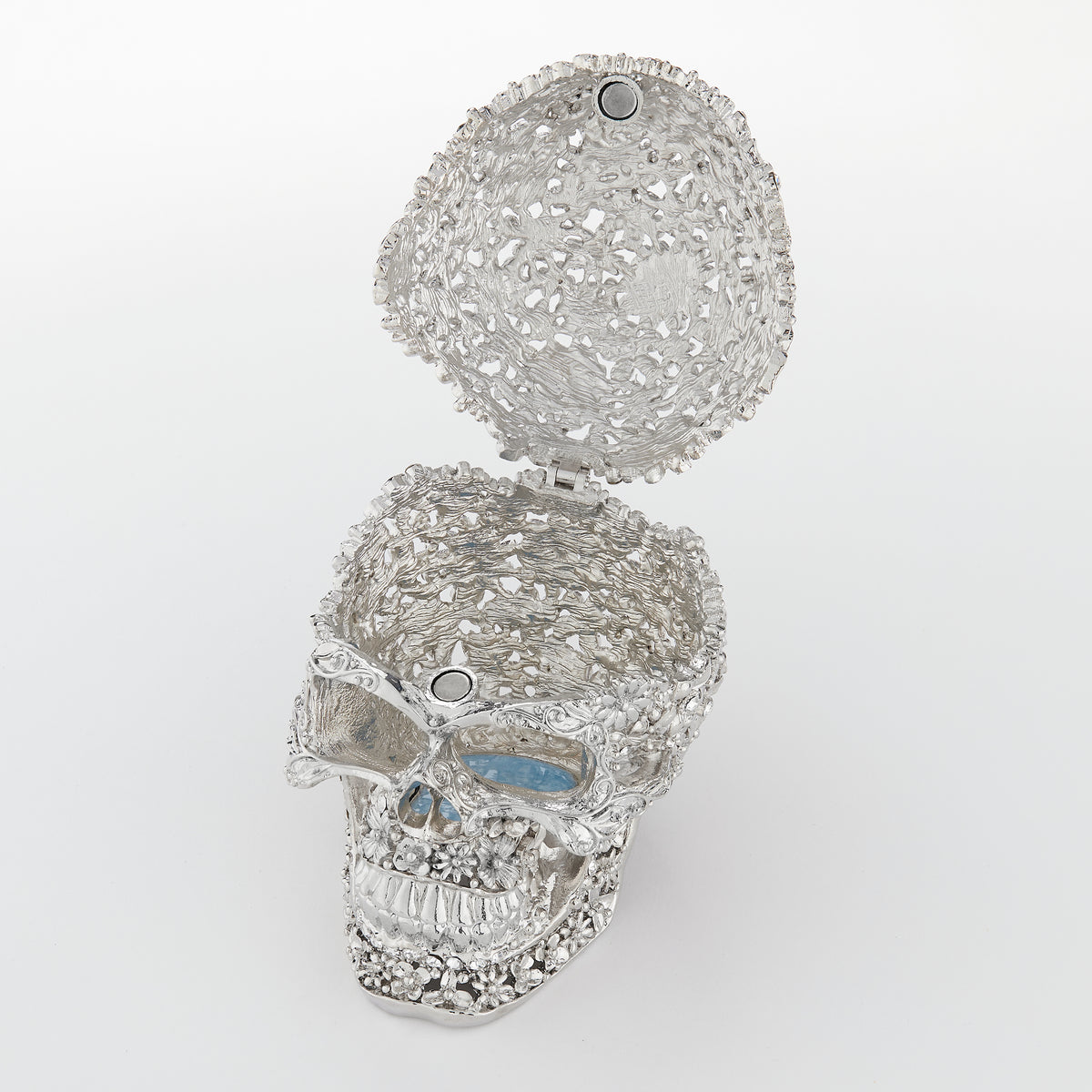 Open Everleigh Skull Box
