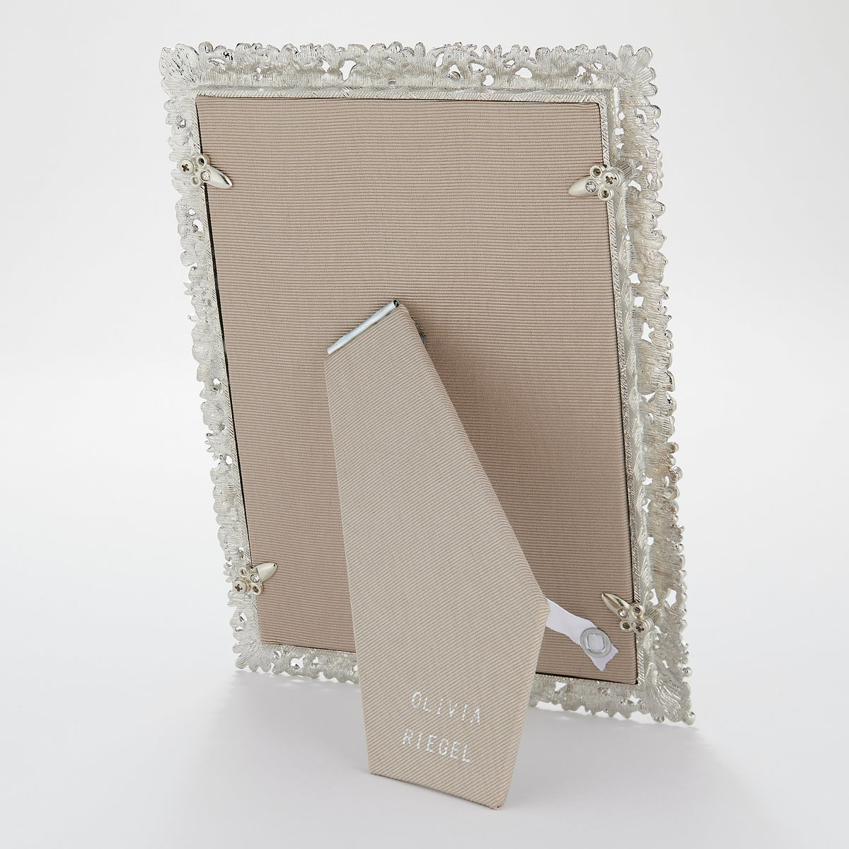 Gray silk back of Silver Everleigh Frame